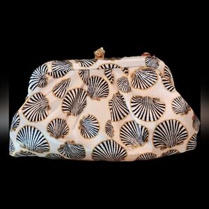 Isaak Mizrahi New York  Elegant White  and Black  Seashells Clutch Bag With Chai